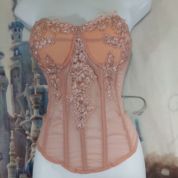 Alivila Y pink corset top - Picture 3 of 16